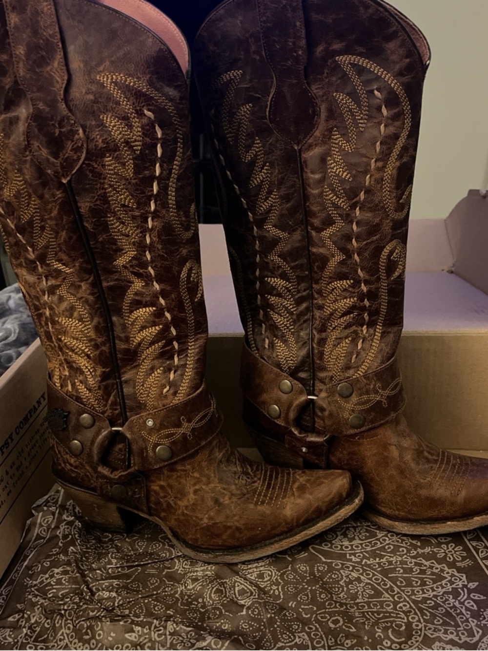 Brown Embroidered Western Heeled Boots.